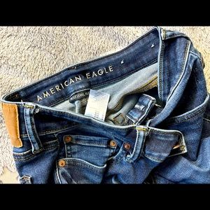 American Eagle Mens 28x28 slim fit blue denim, lightly worn